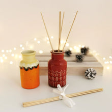 Load image into Gallery viewer, Create a spa-like atmosphere at home with ceramic reed diffusers. These gorgeous ceramic reed diffuser are made by hand and come with six diffuser reeds. Ceramic reed diffuser will be a wonderfully unique Christmas gift for your mother-in-law or mom!