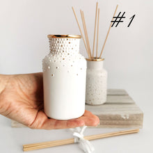 Load image into Gallery viewer, Create a spa-like atmosphere at home with ceramic reed diffusers. These gorgeous ceramic reed diffuser are made by hand and come with six diffuser reeds. Ceramic reed diffuser will be a wonderfully unique Christmas gift for your mother-in-law or mom!