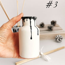 Load image into Gallery viewer, Create a spa-like atmosphere at home with ceramic reed diffusers. These gorgeous ceramic reed diffuser are made by hand and come with six diffuser reeds. Ceramic reed diffuser will be a wonderfully unique Christmas gift for your mother-in-law or mom!