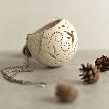 Load image into Gallery viewer, Hanging Planter "Hummingbirds" - Hanging Planter - CozyHomeIdeas
